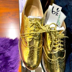 Qupid Shiny Gold Lace-Up Flats